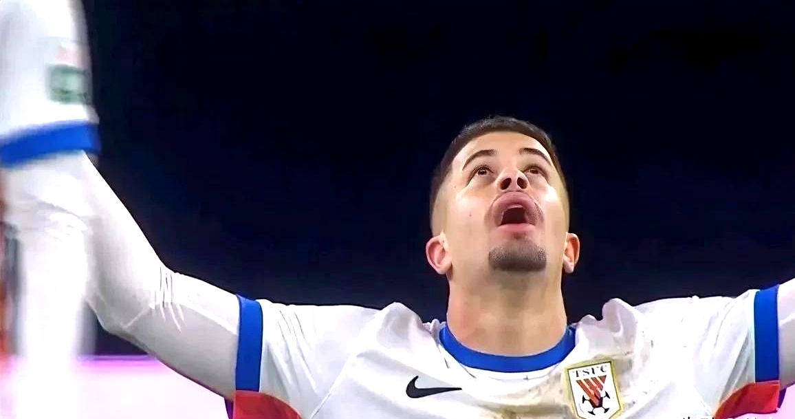 关于惊心动魄：球队险胜对手，成功摘得胜利果实的信息